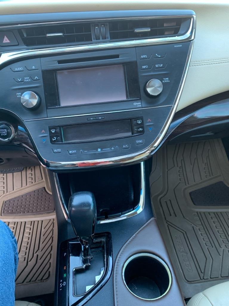 Toyota Avalon  2013