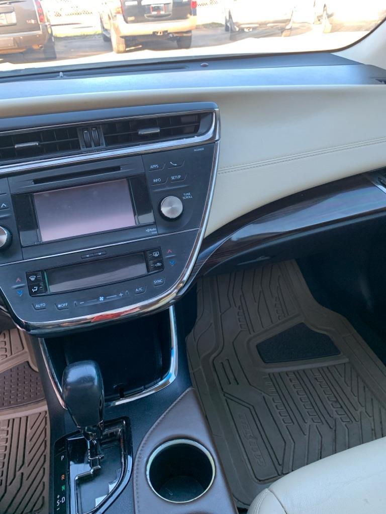 Toyota Avalon  2013