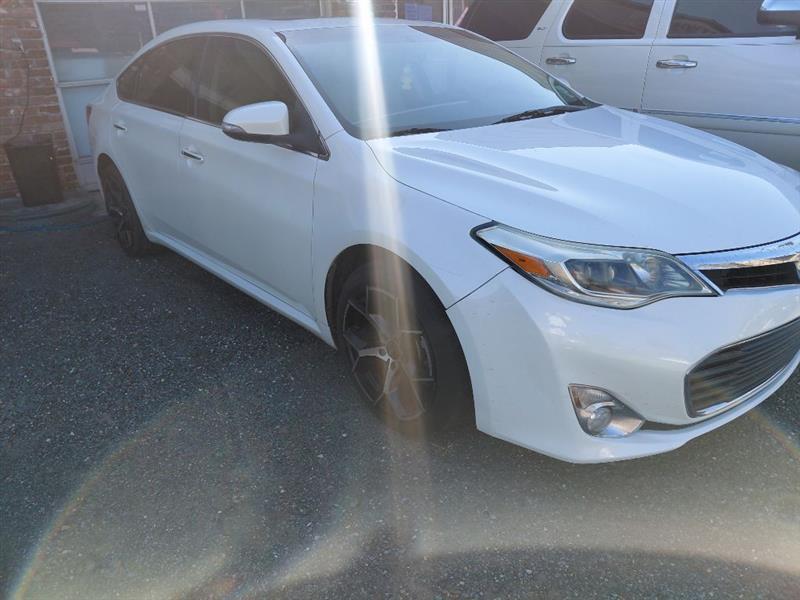 Toyota Avalon photo 3