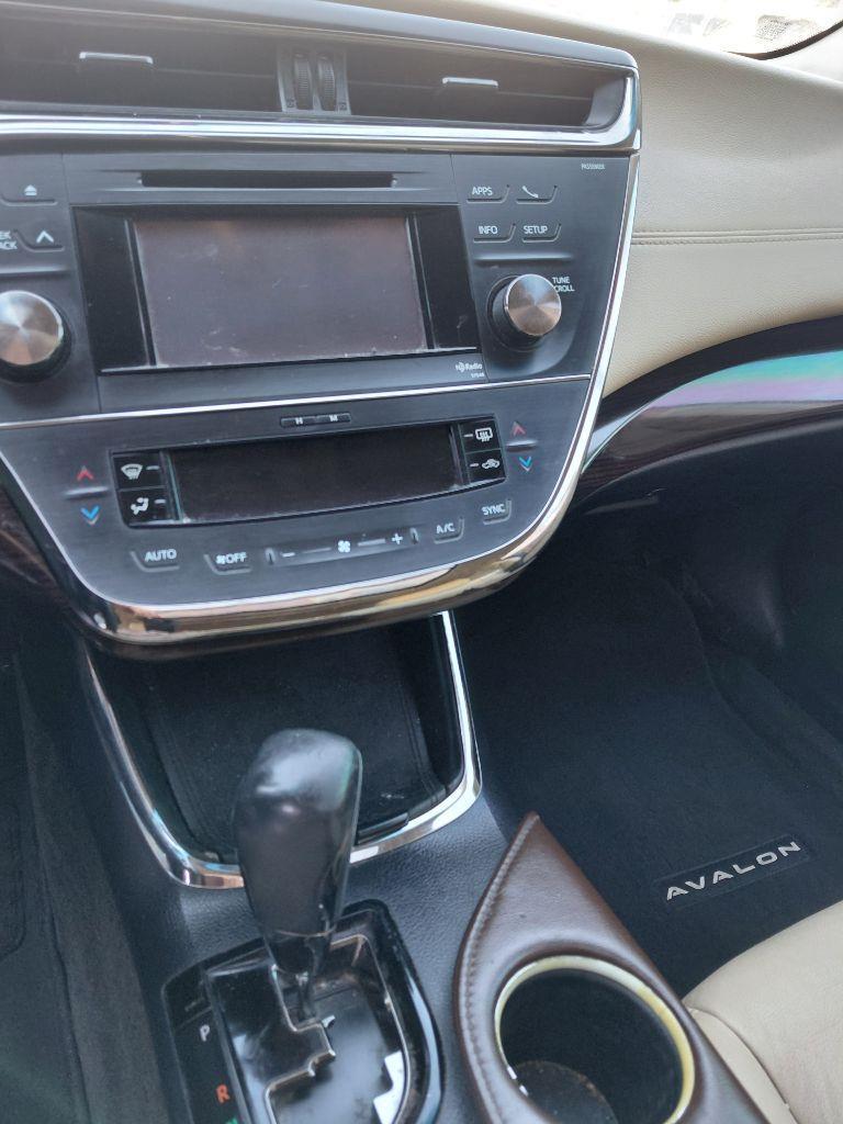 Toyota Avalon photo 6