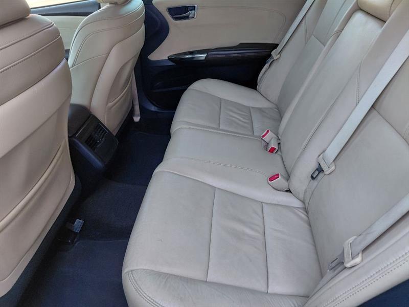 Toyota Avalon photo 8