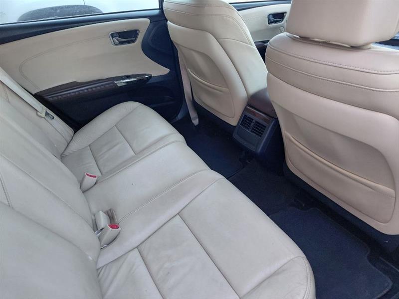 Toyota Avalon photo 9