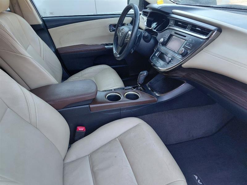 Toyota Avalon photo 10