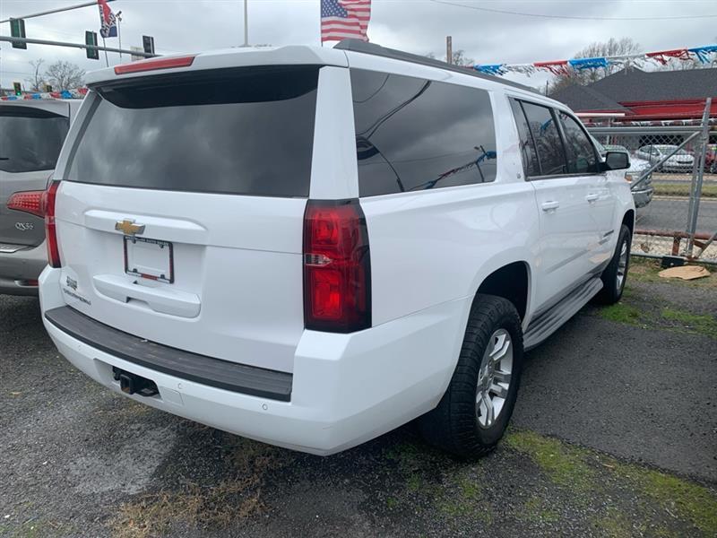 Chevrolet Suburban  2015