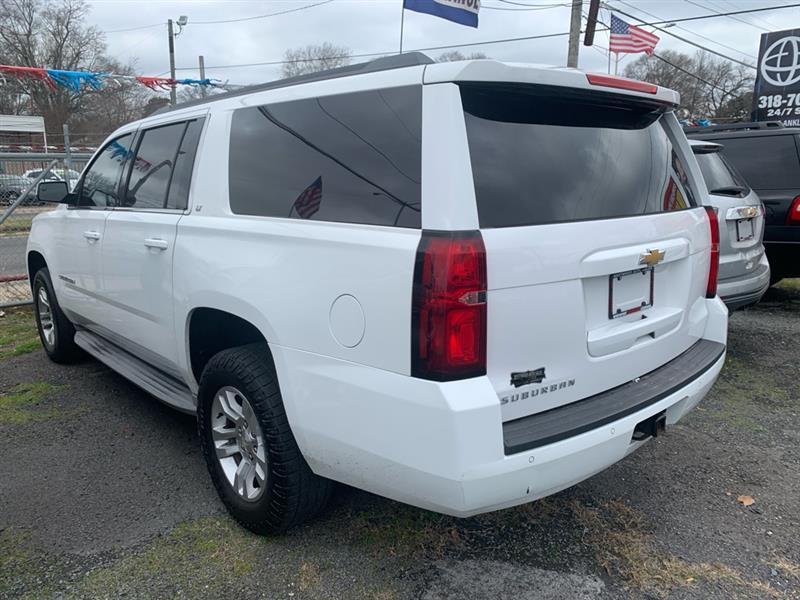 Chevrolet Suburban  2015