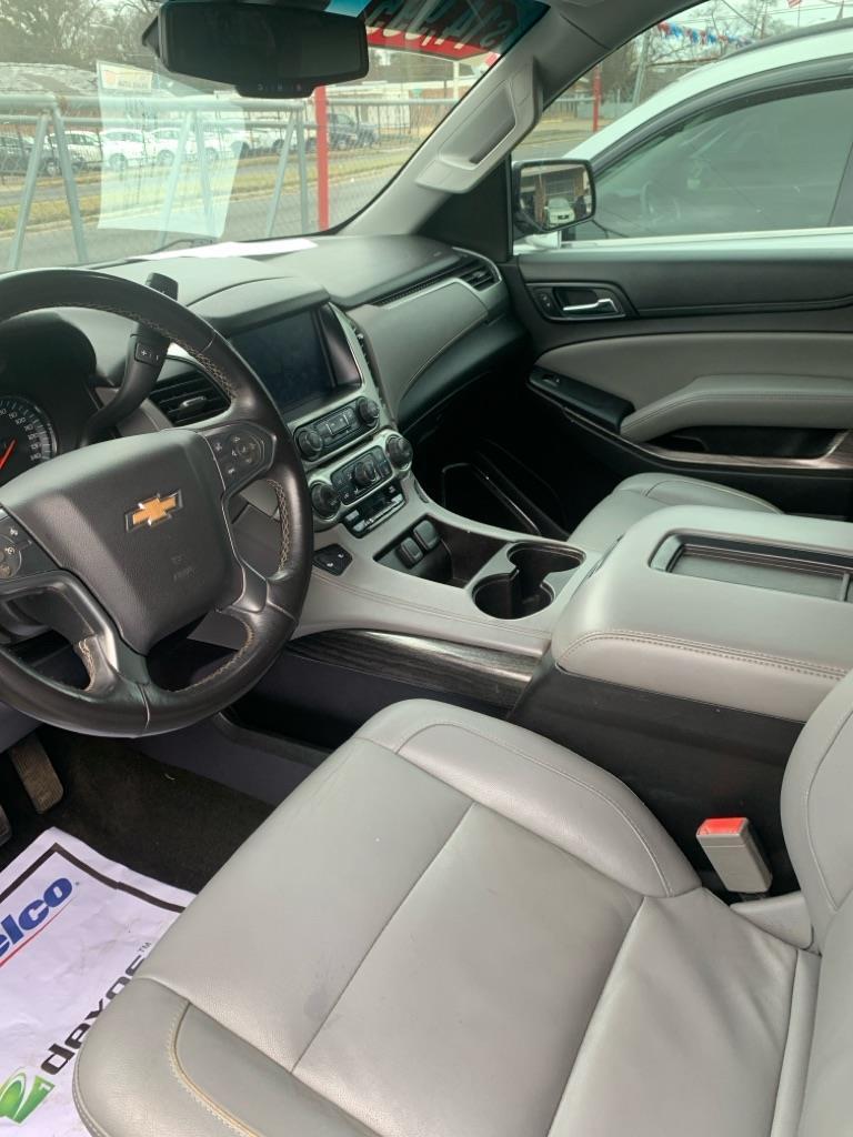 Chevrolet Suburban  2015