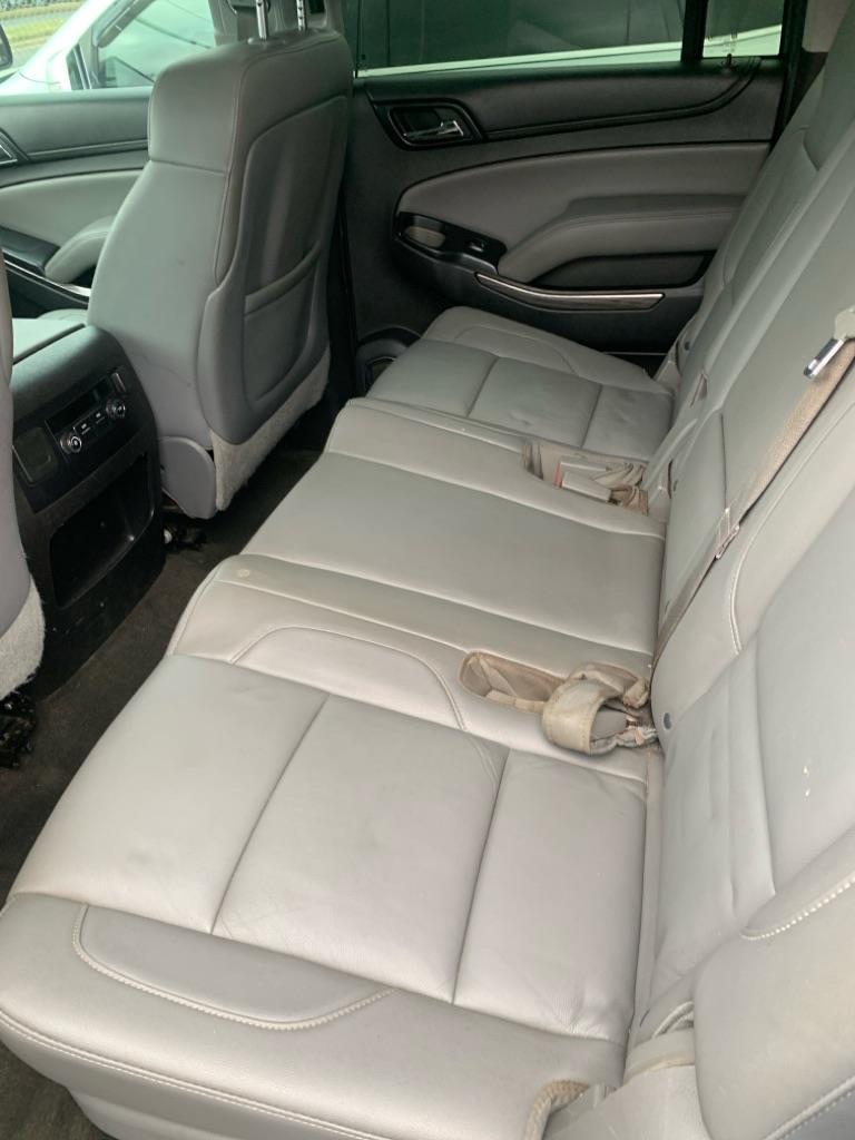 Chevrolet Suburban  2015