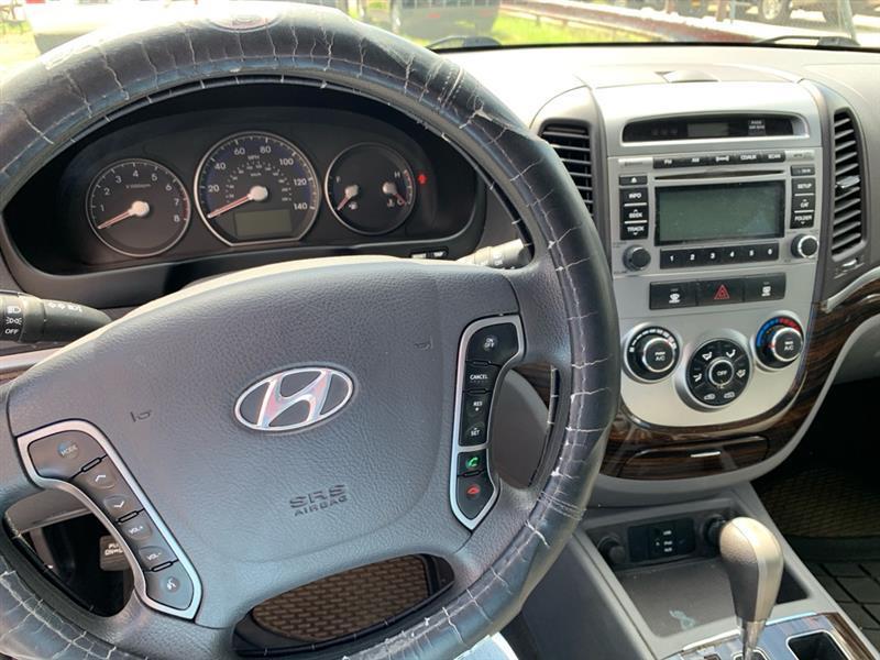Hyundai Santa Fe  2011