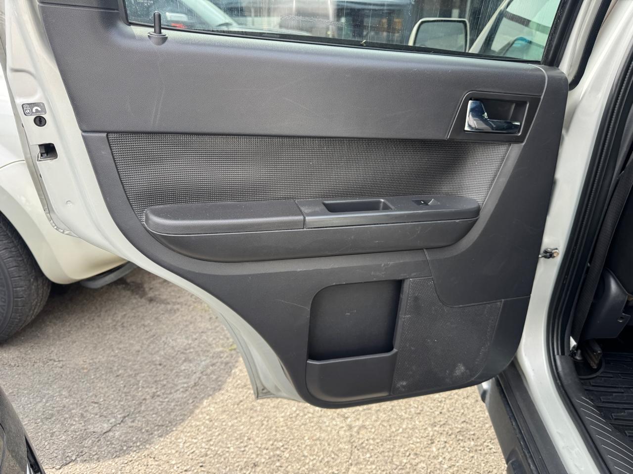 2008 Ford Escape XLT - Photo 8
