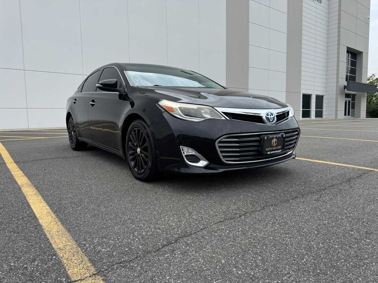 Toyota Avalon Hybrid XLE Premium 2015