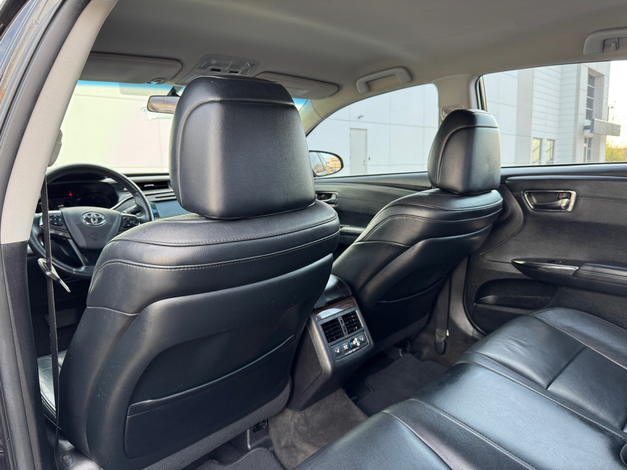 Toyota Avalon Hybrid XLE Premium 2015