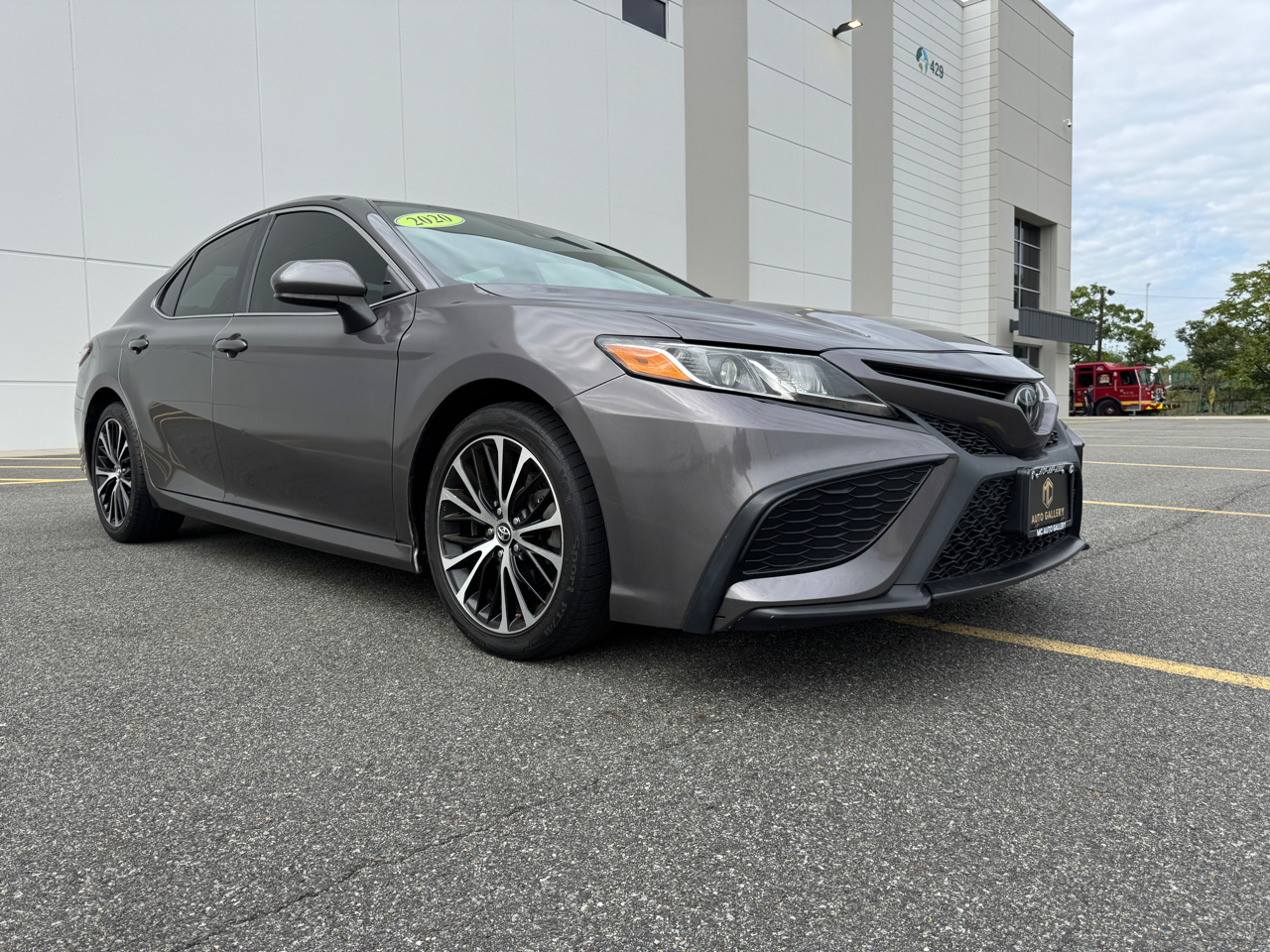 Toyota Camry SE 2020