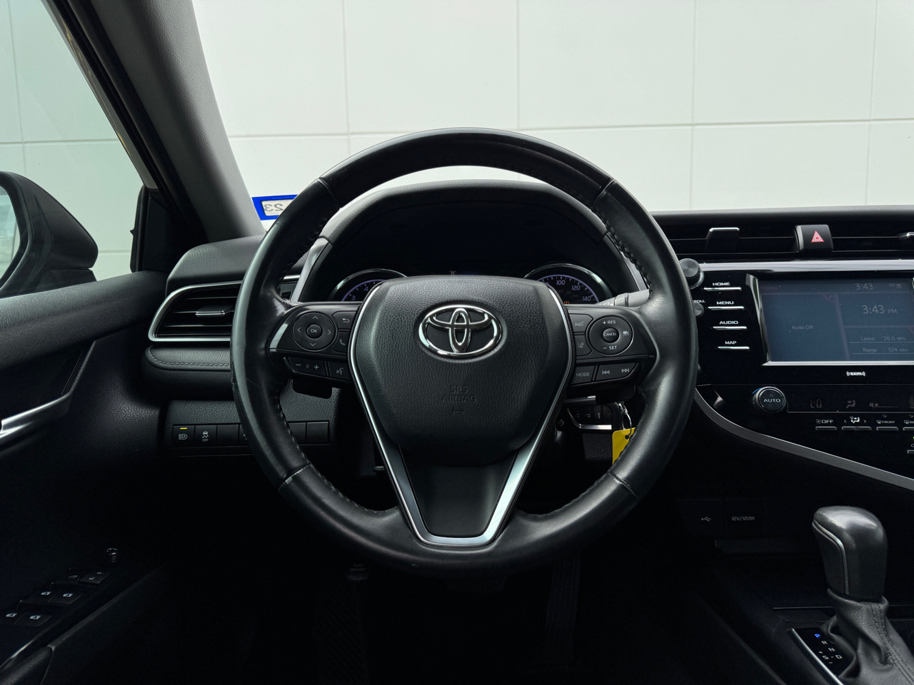 Toyota Camry SE 2020