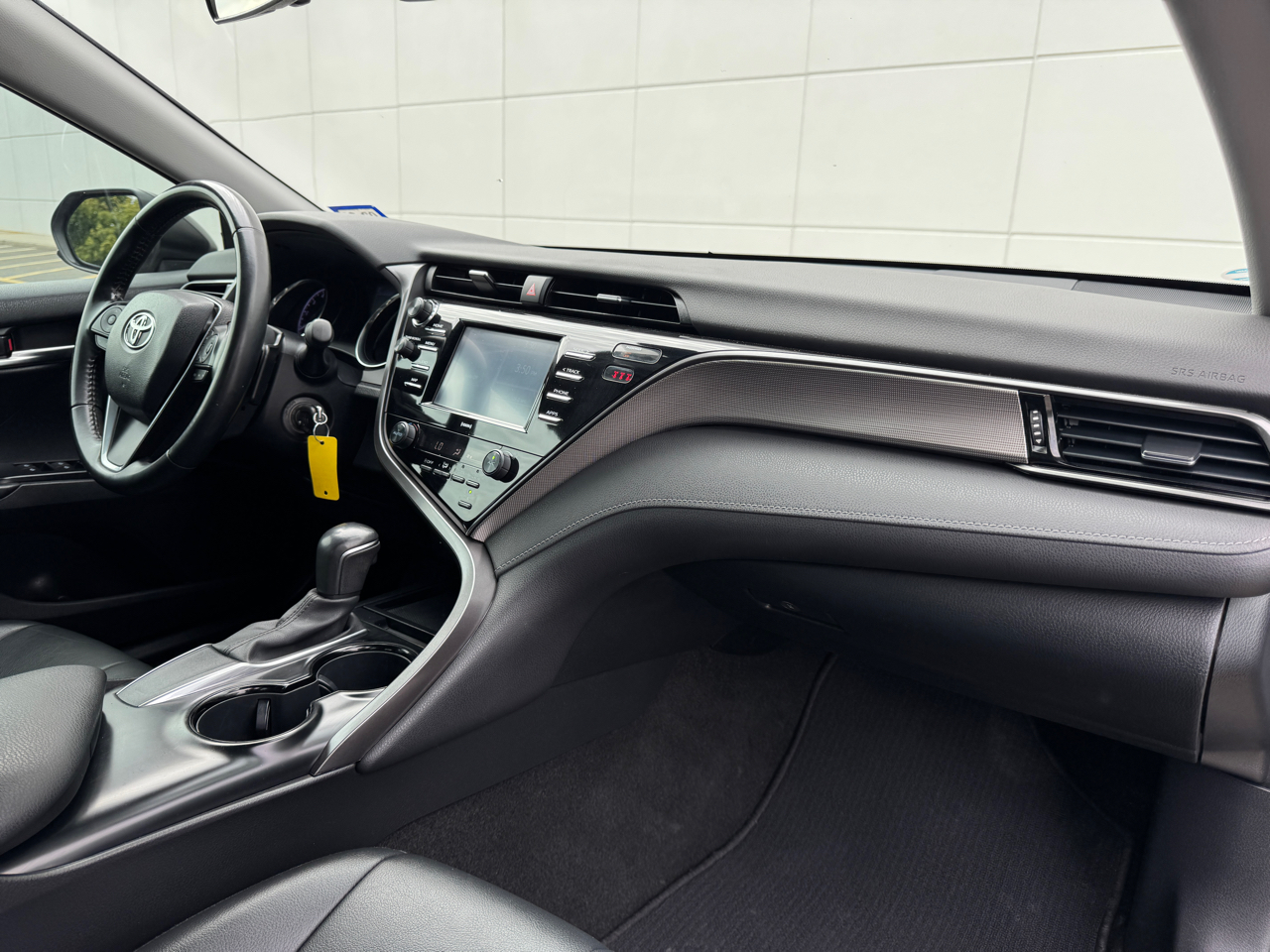 Toyota Camry SE 2020
