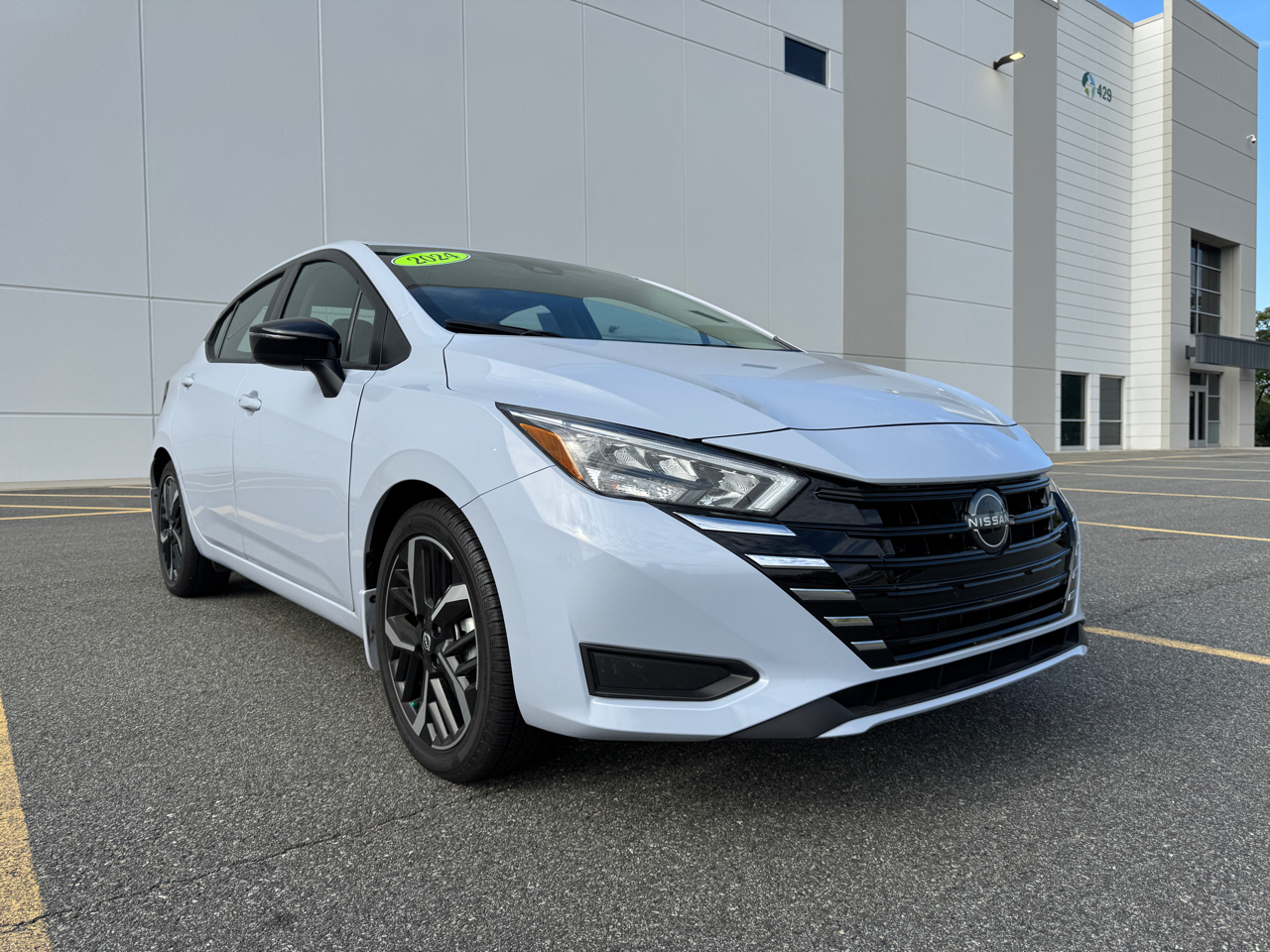 Nissan Versa SR 2024
