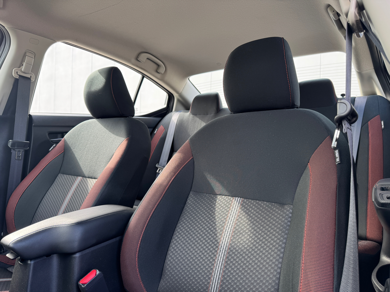 Nissan Versa SR 2024