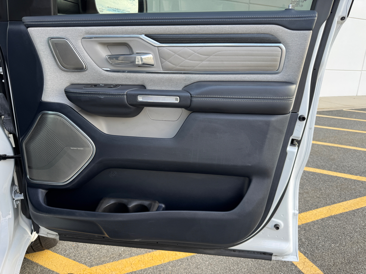 RAM 1500 Limited Crew Cab SWB 4WD 2023