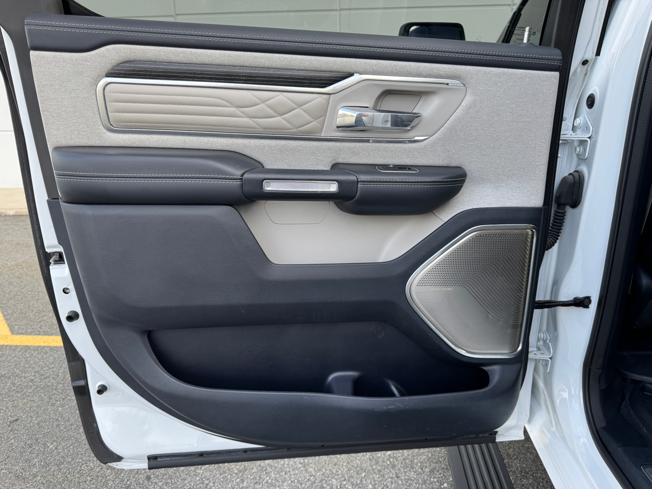 RAM 1500 Limited Crew Cab SWB 4WD 2023