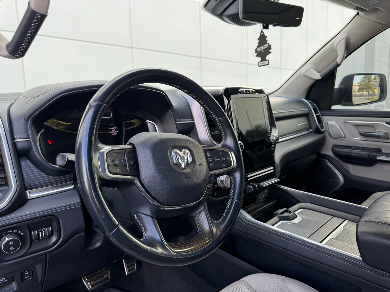 RAM 1500 Limited Crew Cab SWB 4WD 2023