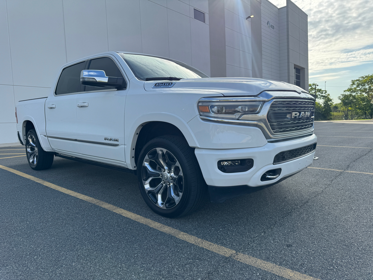 RAM 1500 Limited Crew Cab SWB 4WD 2023