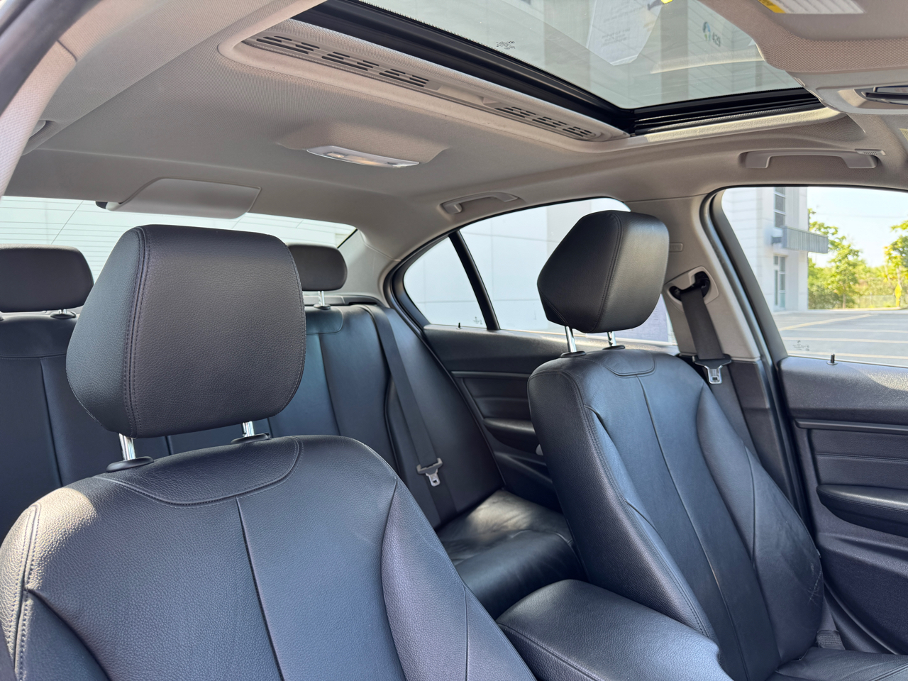 BMW 5-Series 528i xDrive 2013