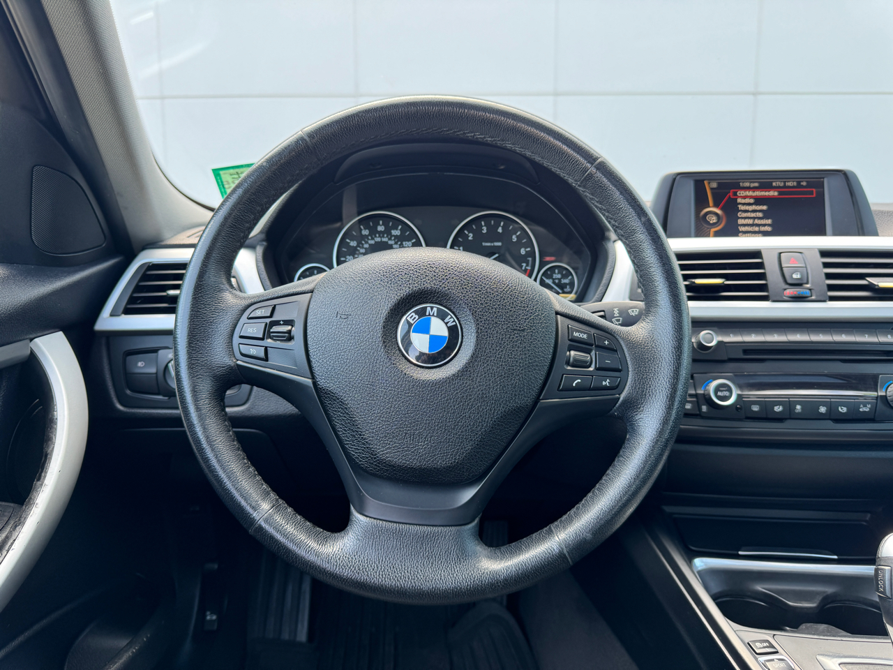 BMW 5-Series 528i xDrive 2013