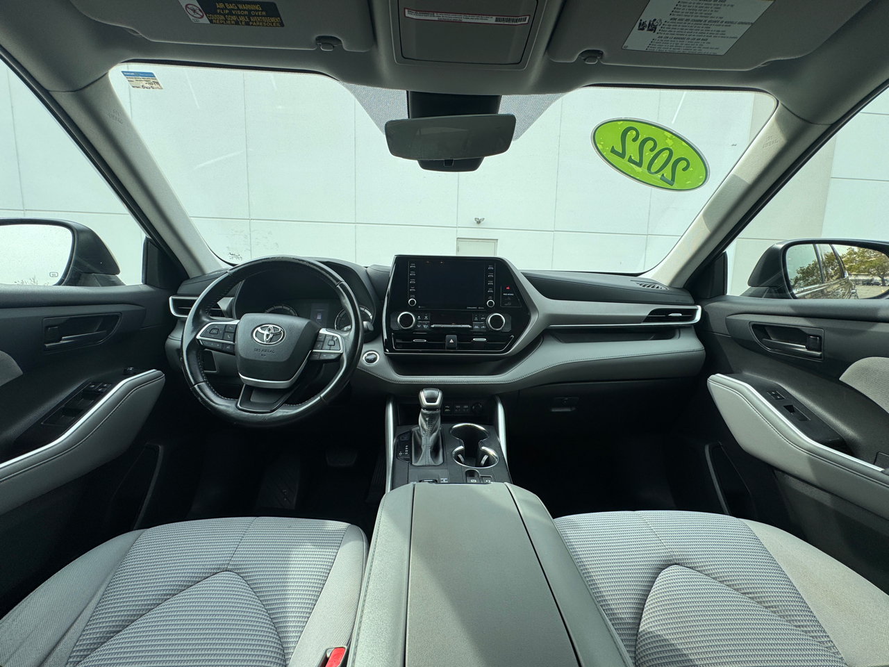 Toyota Highlander LE FWD V6 2022