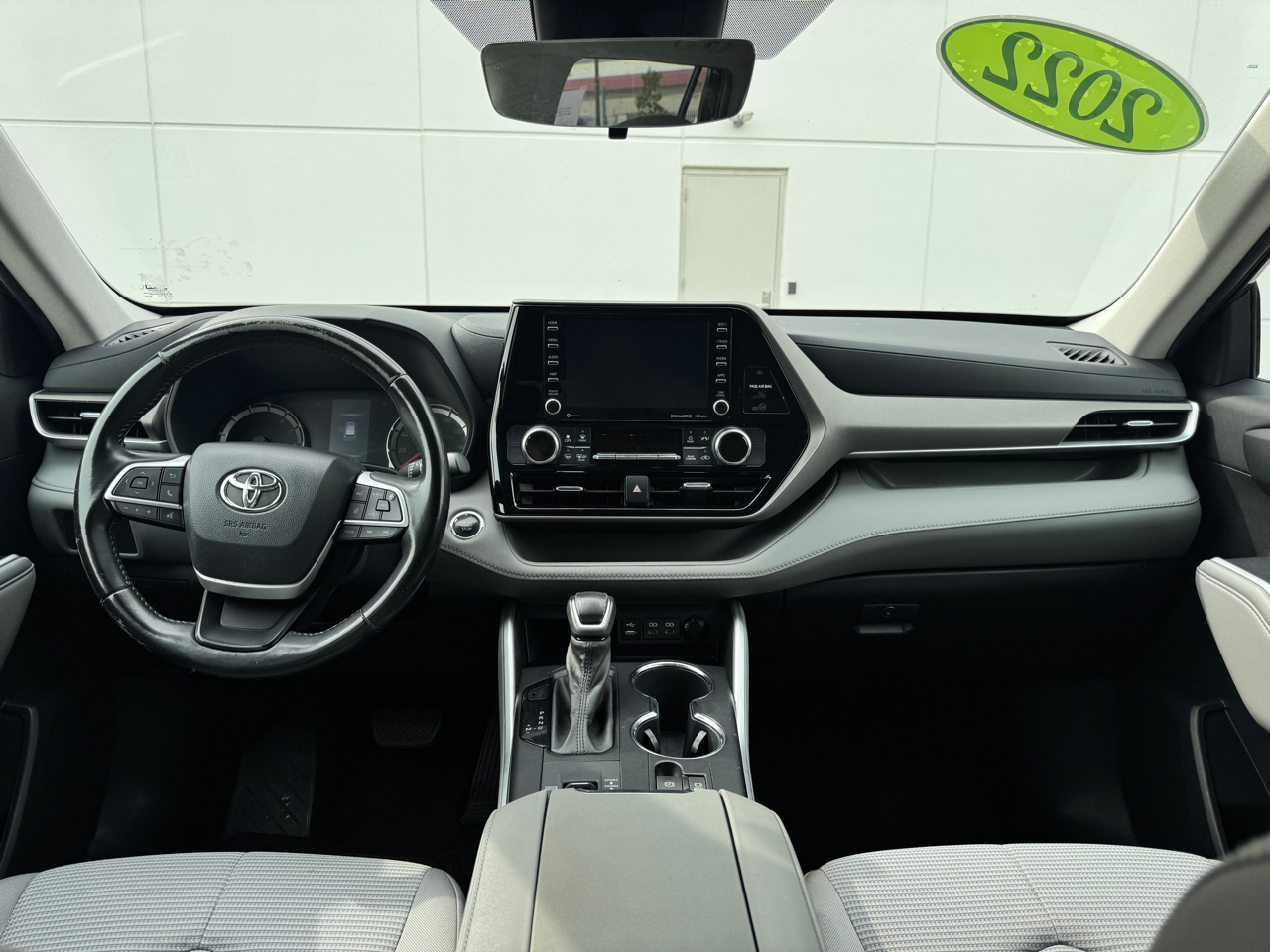 Toyota Highlander LE FWD V6 2022