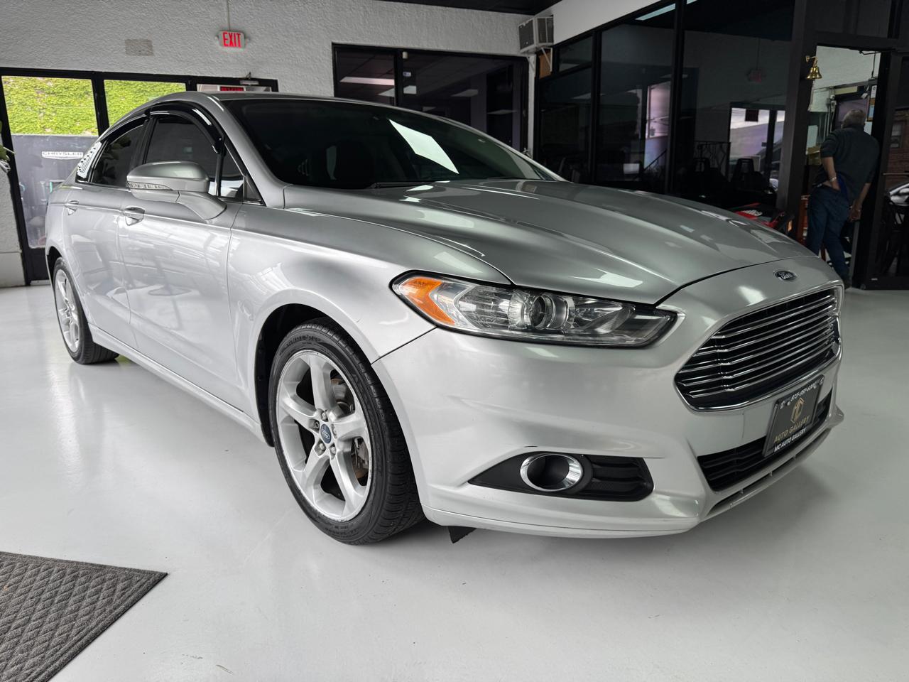 2016 Ford Fusion SE FWD's photo