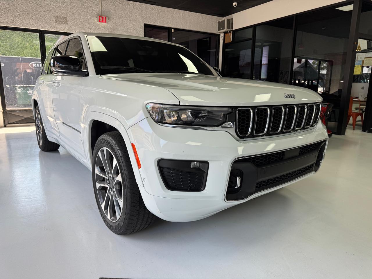 2022 Jeep Grand Cherokee Overland 4WD