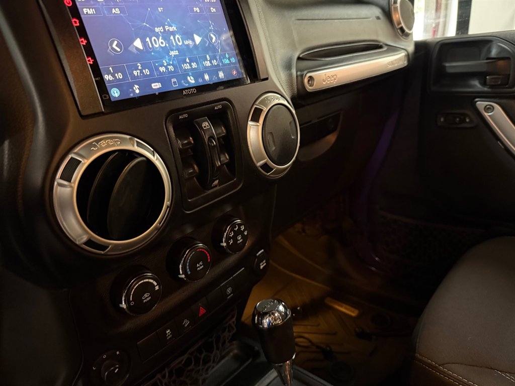Jeep Wrangler  2017