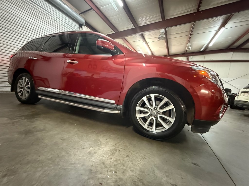 Nissan Pathfinder SL 2016