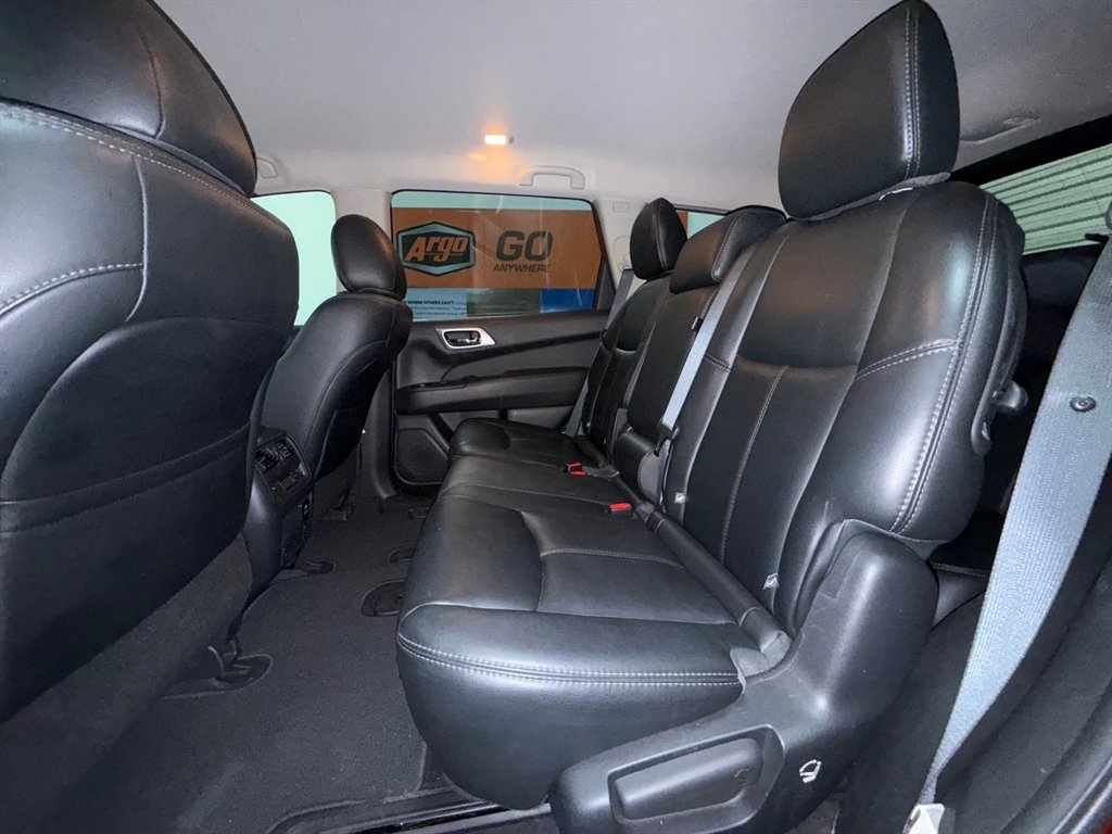 Nissan Pathfinder SL 2016