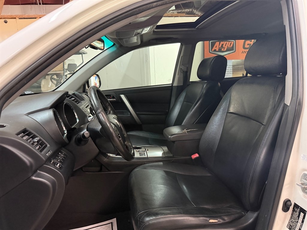 Toyota Highlander  2012