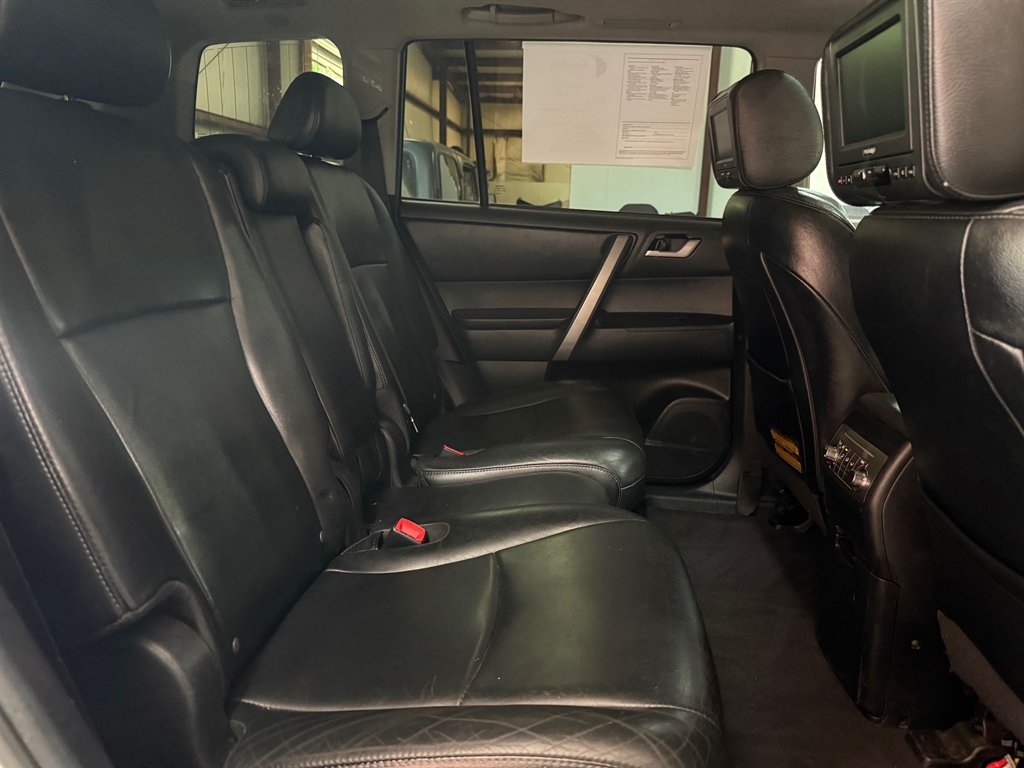 Toyota Highlander  2012