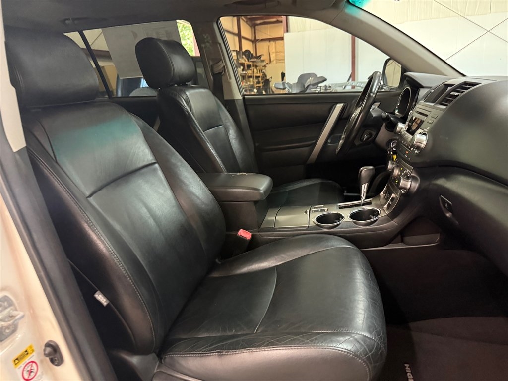 Toyota Highlander  2012