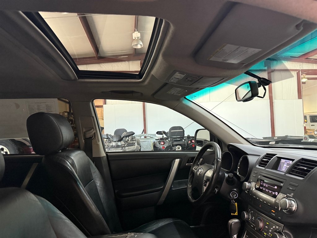 Toyota Highlander  2012