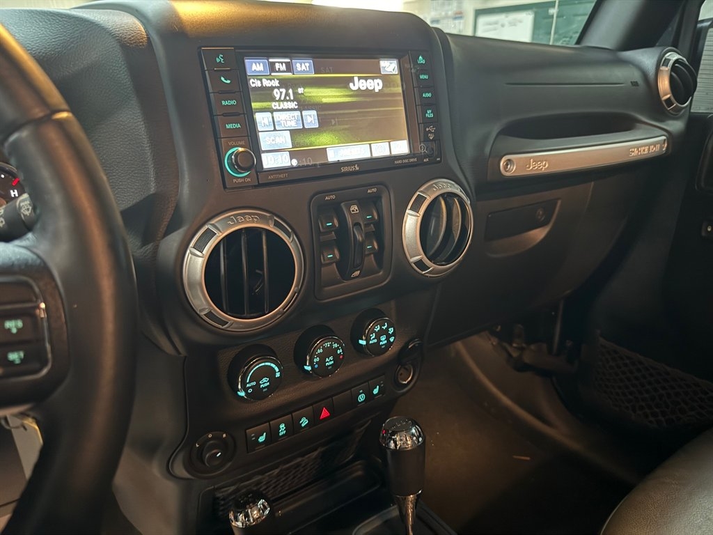 Jeep Wrangler Sahara 4x4 2015
