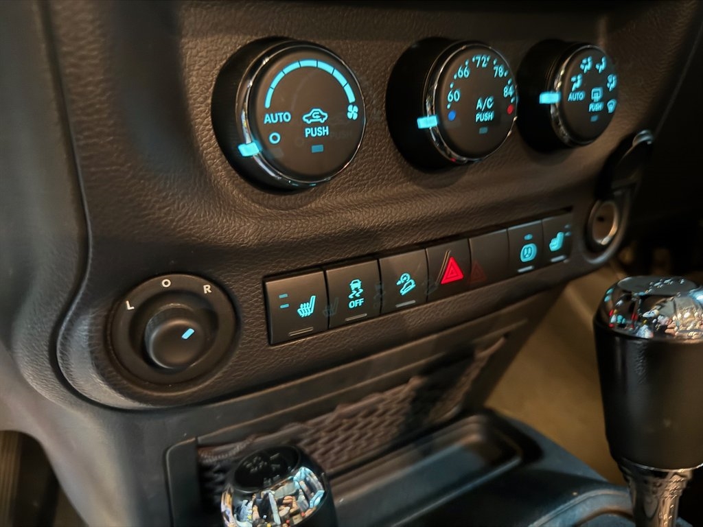 Jeep Wrangler Sahara 4x4 2015