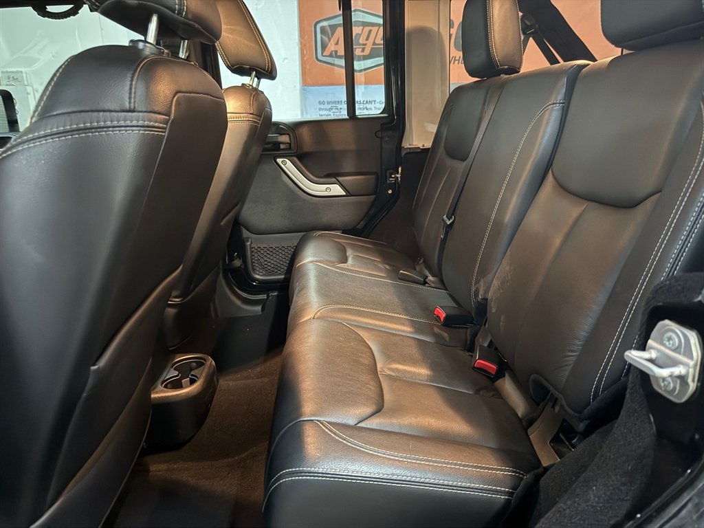 Jeep Wrangler Sahara 4x4 2015