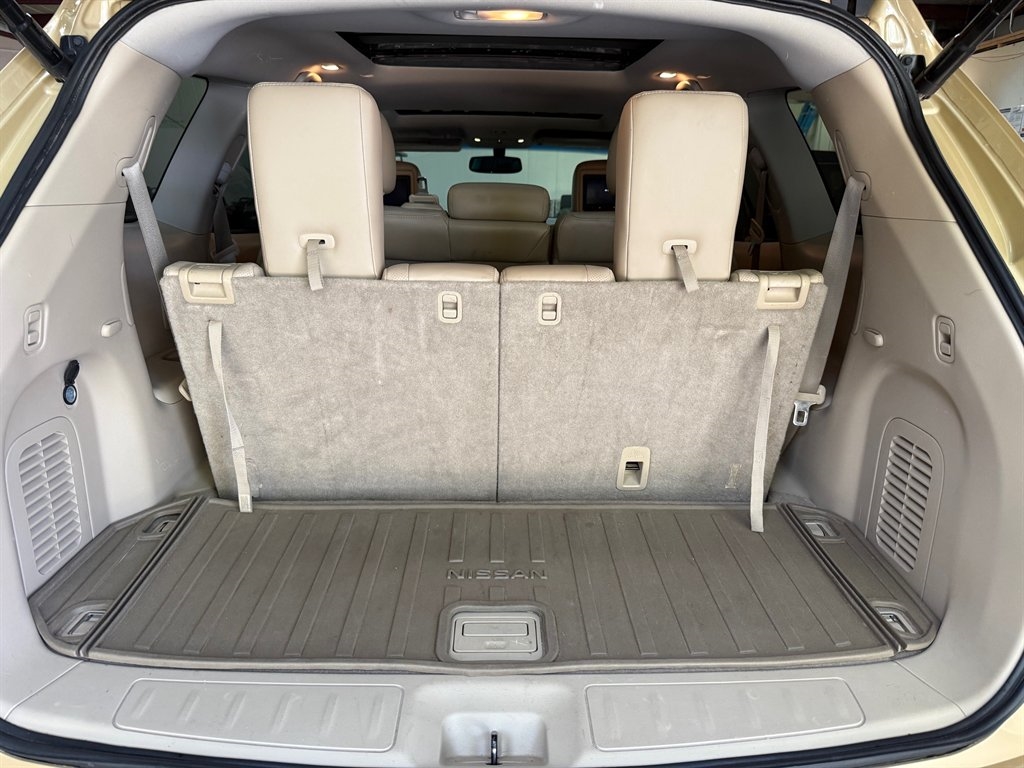 2013 Nissan Pathfinder Platinum photo 17