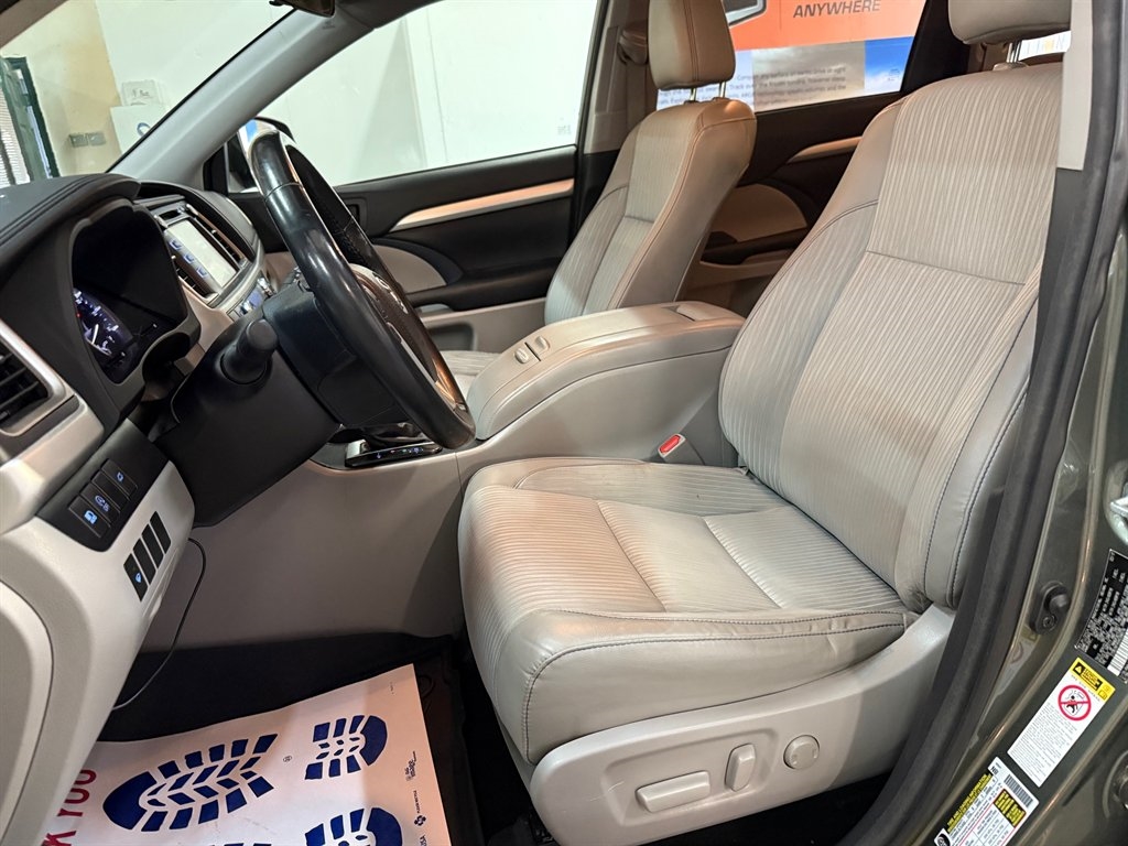 Toyota Highlander  2017