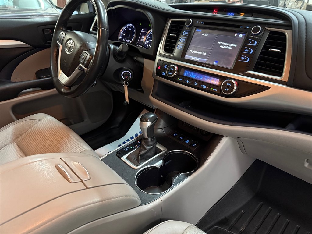 Toyota Highlander  2017