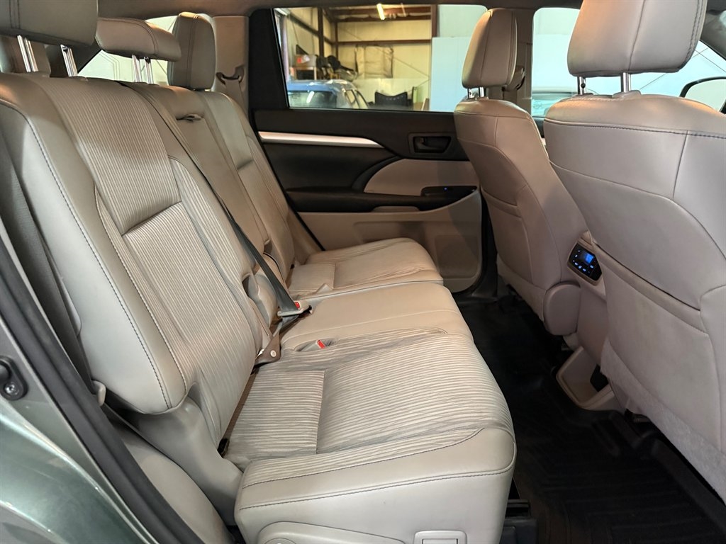 Toyota Highlander  2017