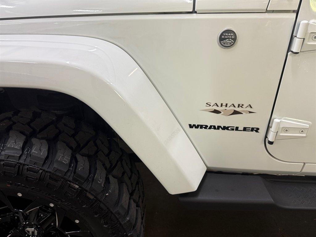 2017 Jeep Wrangler Sahara - Photo 12