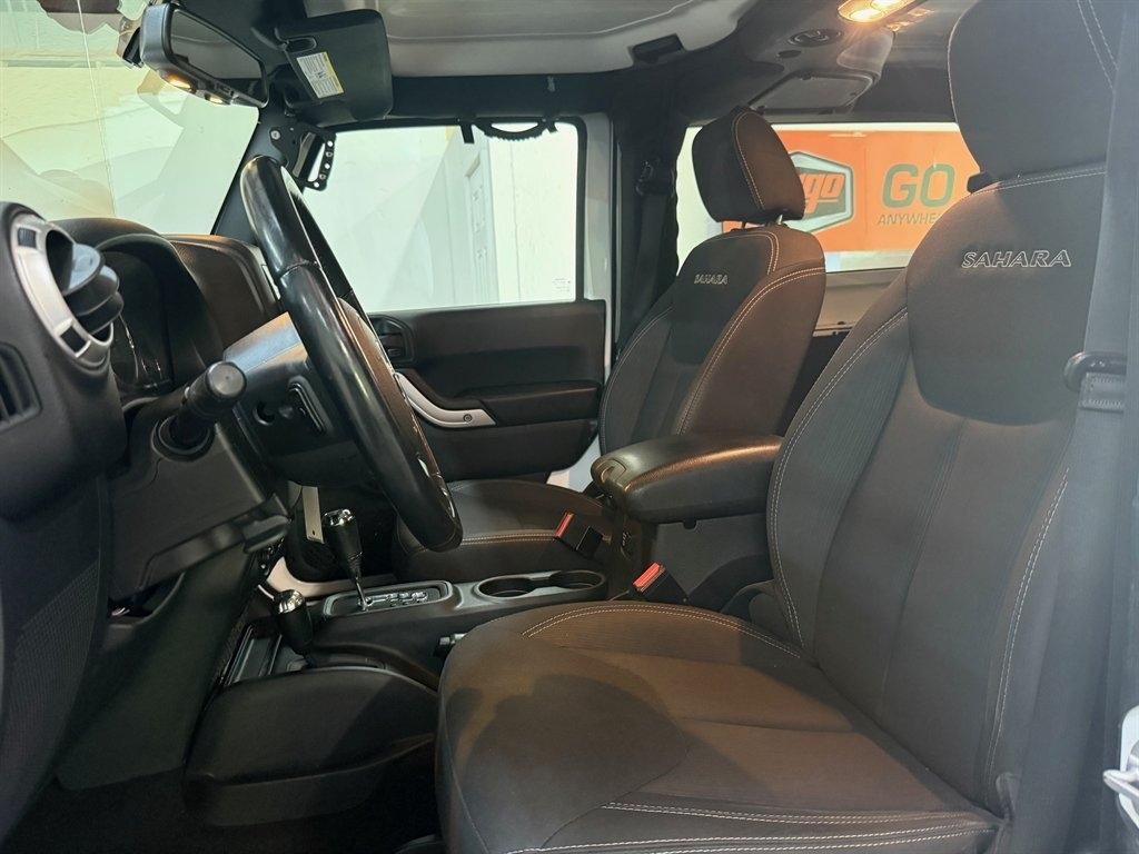2017 Jeep Wrangler Sahara - Photo 13