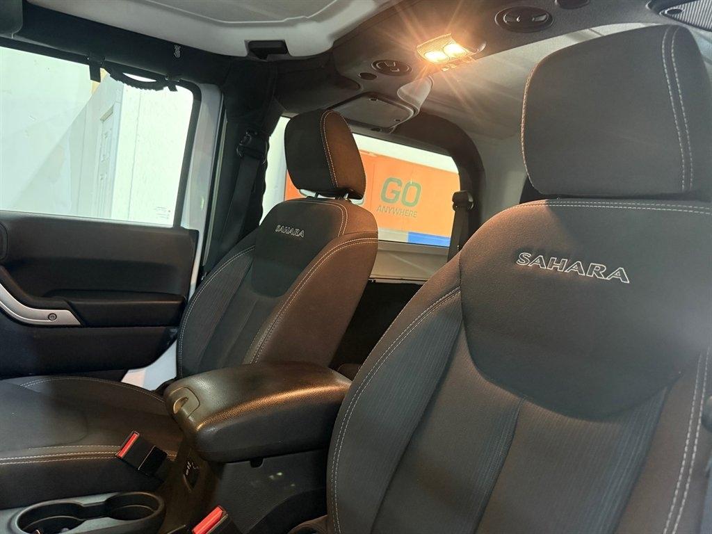 2017 Jeep Wrangler Sahara - Photo 14
