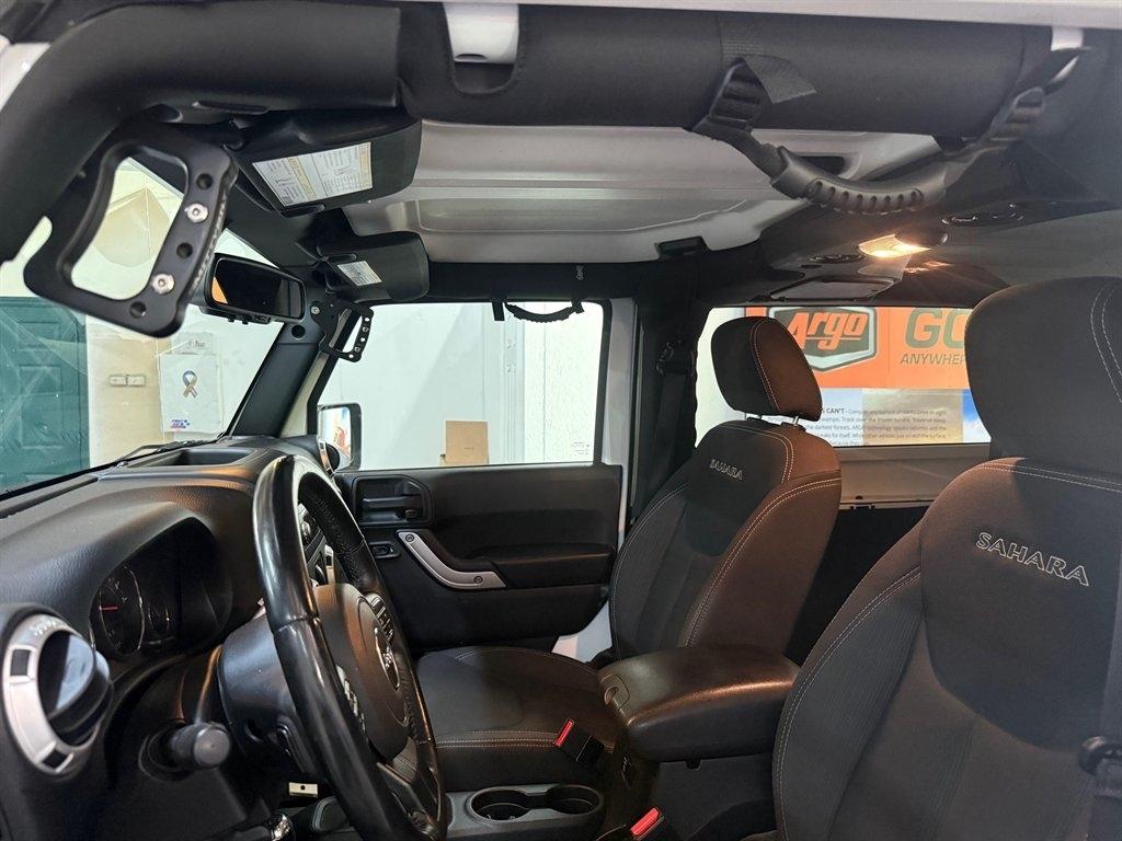 2017 Jeep Wrangler Sahara - Photo 17