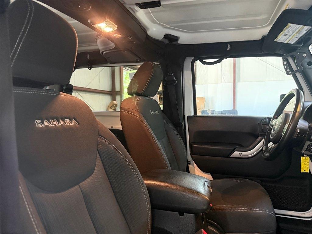 2017 Jeep Wrangler Sahara - Photo 20