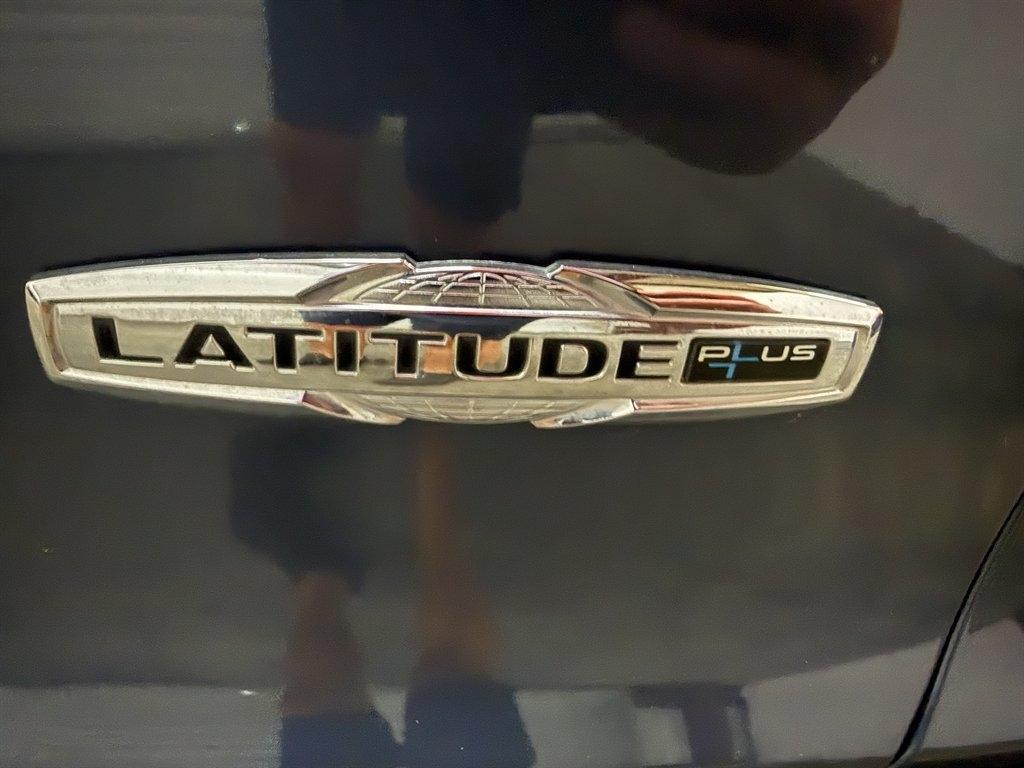 2020 Jeep Cherokee Latitude Plus - Photo 10